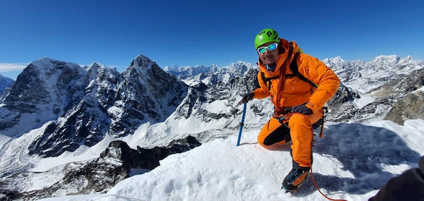 Tenji Sherpa huong dan vien nguoi Nepal da mong doi du khach den Everest trong nhung tuan toi