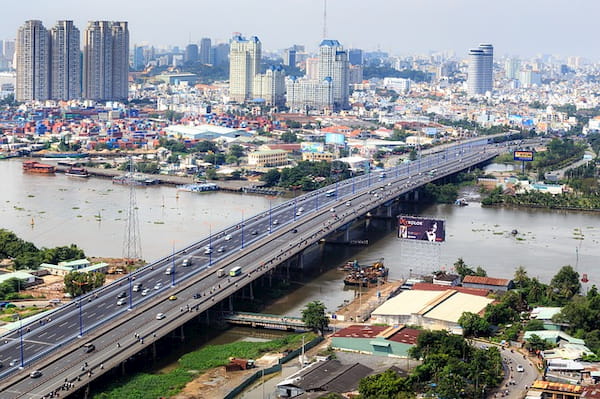 Xem xet khu vuc xung quanh Chung Cu co nhieu tien ich theo nhu cau cua ban va giao thong co thuan tien khong?