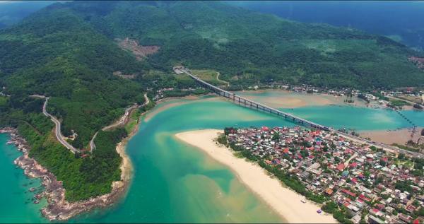 Vinh bien Lang co, Hue