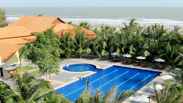 Cam Binh resort