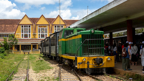 Ga xe lua Da Lat la mot trong nhung dia diem thu hut dong dao khach du lich nhat Da Lat