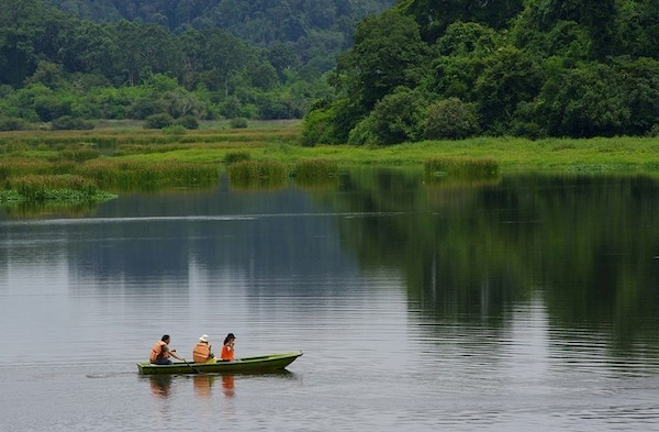 Ve dep binh di cua ho Bau Sau