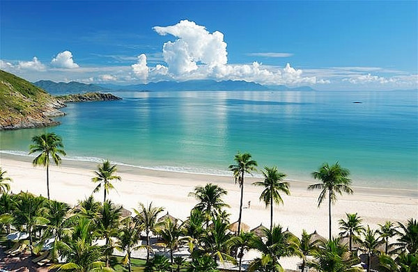 Nha Trang so huu nhung bai bien dep, diem den thu hut du khach