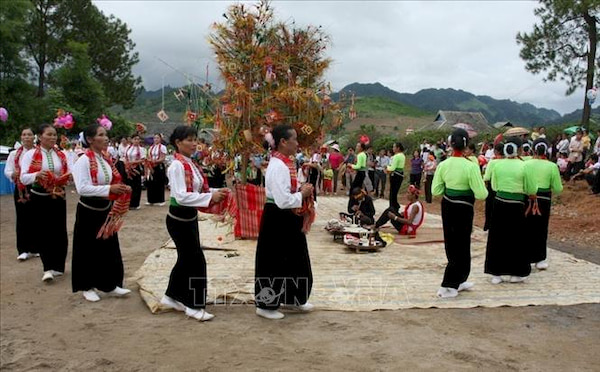 Dieu Xoe truyen thong cua dong bao Thai tai Moc Chau tinh Son La